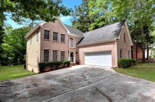 3381 Longfield Dr, Lithonia, GA 30039-4930