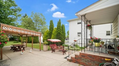 68 Broughton Ave, Bloomfield, NJ 07003-3906