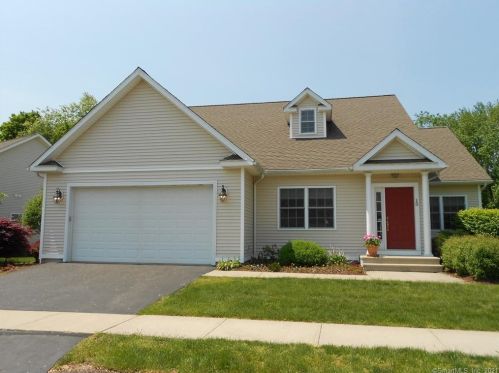 562 Baldwin Ave, Meriden, CT 06450-3595
