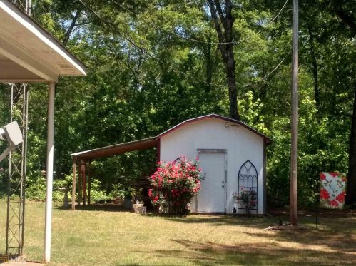 66 Camellia Dr, Forsyth, GA 31029-6418