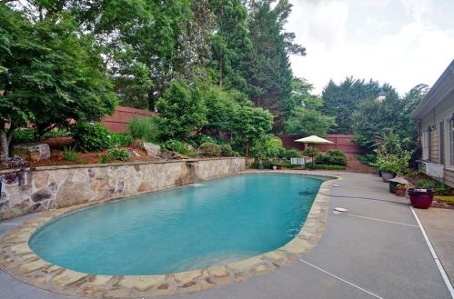 2200 Foxboro Ln, Atlanta, GA 30360-1633