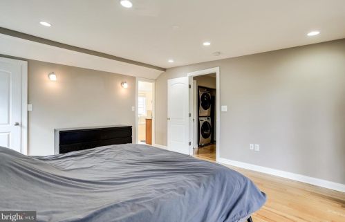 1511 Delmont Ln, Silver Spring MD 20912-7036 exterior