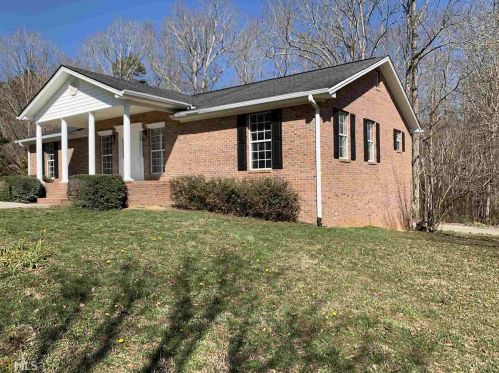 102 Birchwood Dr, Clarkesville, GA 30523-4803