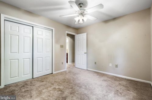 7218 Gentian Ct, Springfield VA  22152-3847 exterior