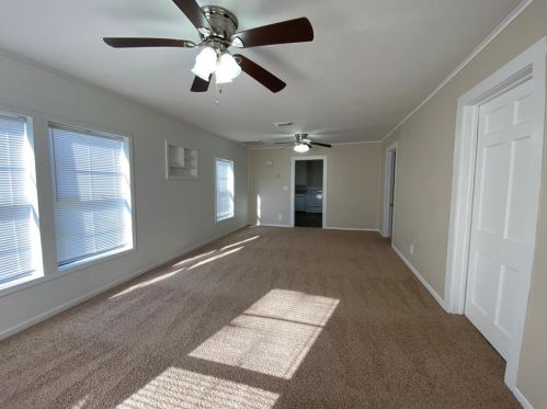 2215 Avenue I, Danbury, TX 77534-8770