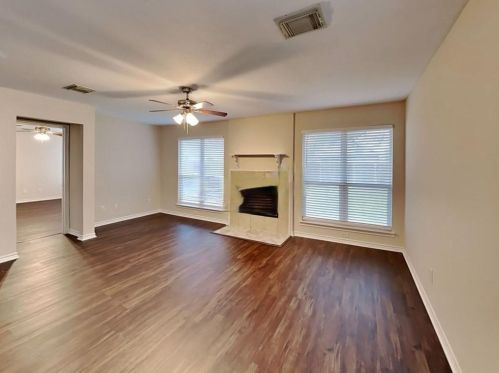 2219 Shady Pine Dr, Conroe TX  77301-3351 exterior