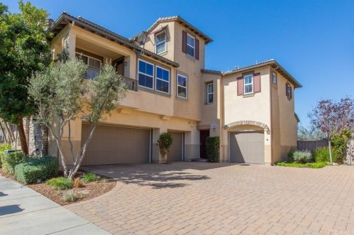 31082 Strawberry Tree Ln, Temecula, CA 92592-4181