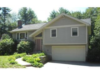 47 River Rd, Stratham, NH 03885-2318