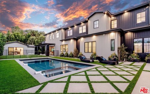 5330 Amestoy Ave, Van Nuys, CA 91316-2612