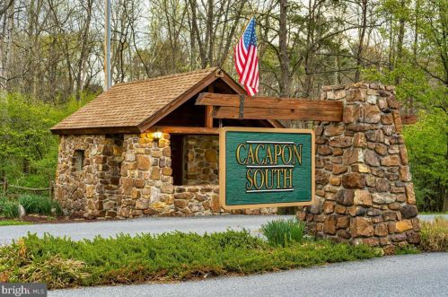 365 Prado Way, Berkeley Springs WV  25411-3264 exterior