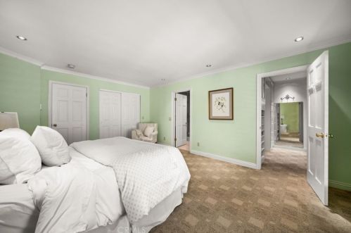 2921 Graceland Way, Glendale CA 91206-1332 exterior