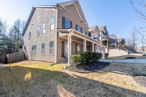 2264 Lake Cove Ct, Buford, GA 30519-4217
