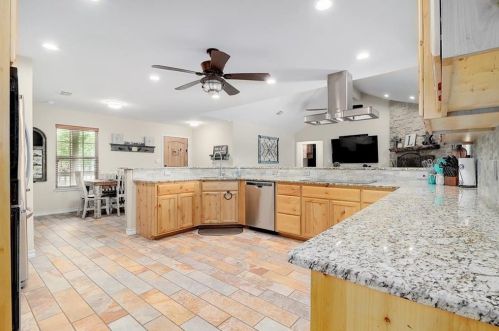 20217 Engelmann Ln, Webberville TX exterior