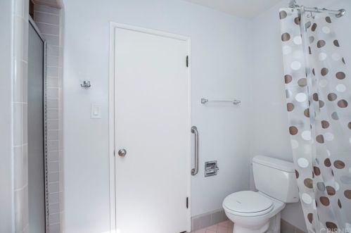 1828 Canada Blvd, Glendale CA  91208-2610 exterior