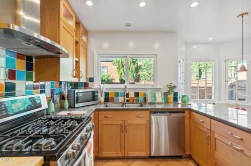 1133 Cordova Ave, Glendale CA  91206-2114 exterior