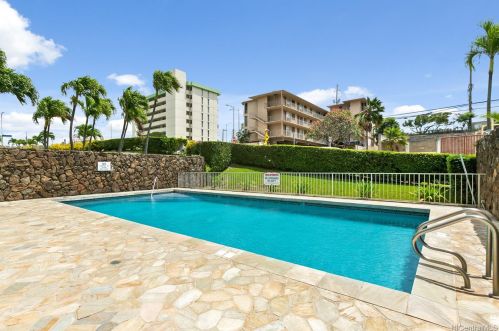 2888 Ala Ilima St, Honolulu HI  96818-5220 exterior