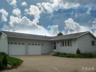 307 Parkway Dr, Pekin IL  61554-3030 exterior