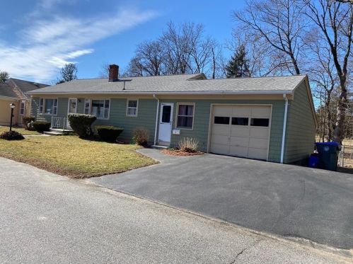 30 Dakota St, Providence, RI 02904-1710
