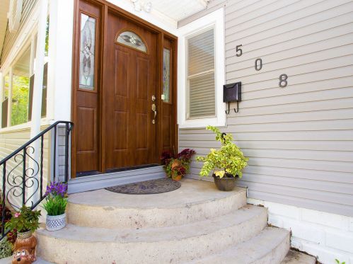 508 Judge Ave, Waukegan, IL 60085-3638