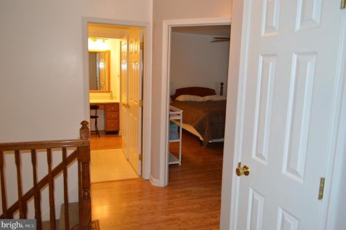 28 Garland Ct, Carlisle PA 17013-4409 exterior