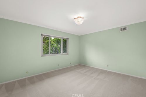 1430 Greenbriar Rd, Glendale CA  91207-1053 exterior