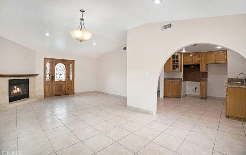 3139 Tyler Ave, Anaheim CA  92801-6039 exterior