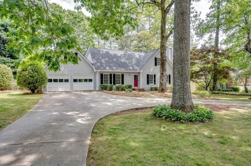3331 Casteel Rd, Marietta, GA 30062-5306