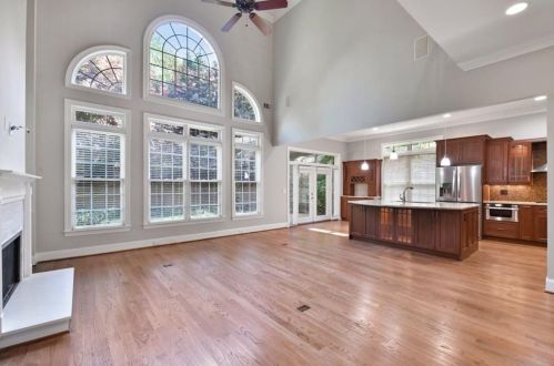 1066 Hedge Rose Ct, Atlanta GA  30324-2781 exterior