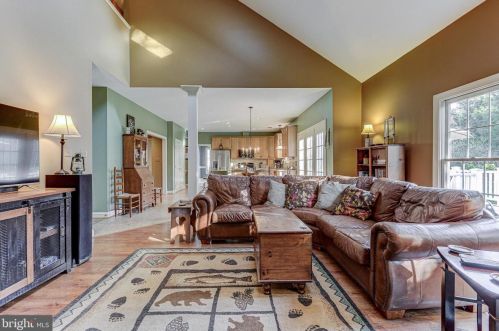 2407 Starcrest Dr, Silver Spring MD 20904-5459 exterior