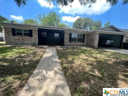 2503 Juglan Dr, Victoria, TX 77901-4320