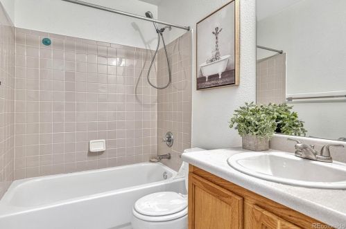 5647 Winnipeg St, Denver CO  80015-6767 exterior