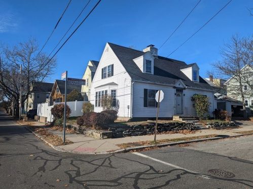 35 Bernard St, Providence, RI 02905-1432