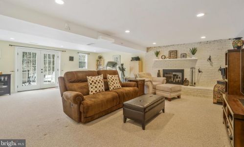 7619 Highland St, Springfield VA  22150-3934 exterior