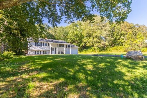554 Old Hartford Rd, Colchester CT  06415-2732 exterior