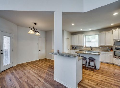 2507 Gln Morris Rd, Carrollton TX 75007-1916 exterior