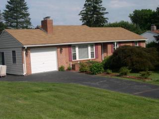 358 Abbeyville Rd, Lancaster PA  17603-4617 exterior