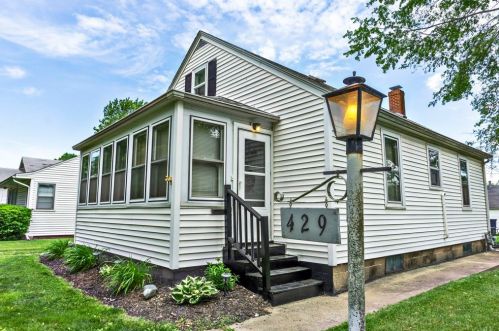 429 State St, Paxton, IL 60957-1149