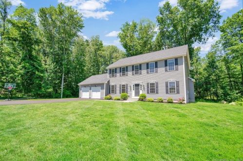 80 Ridge Ct, Cheshire, CT 06410-1236