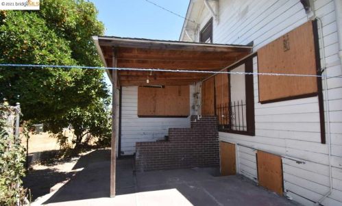 229 Sonora St, Stockton, CA 95203-3418