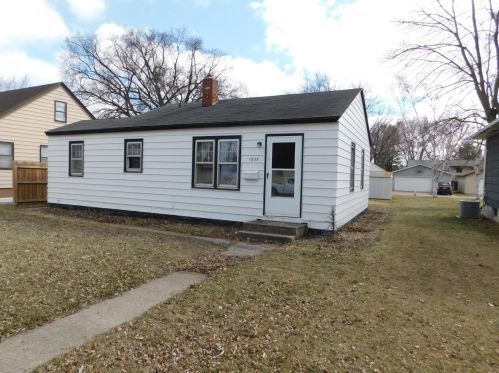 1935 Mckinney Ave, Benson, MN 56215-1639
