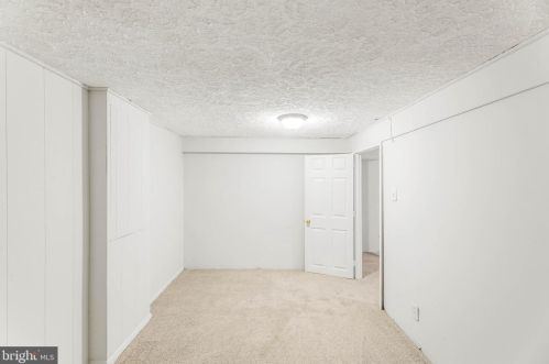 2711 Henderson Ave, Silver Spring MD 20902-1919 exterior