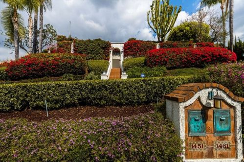 1451 Foothill Blvd, Santa Ana CA 92705-2511 exterior