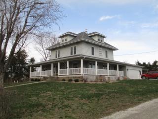 2754 N Rd, Bern, KS 66408-8022
