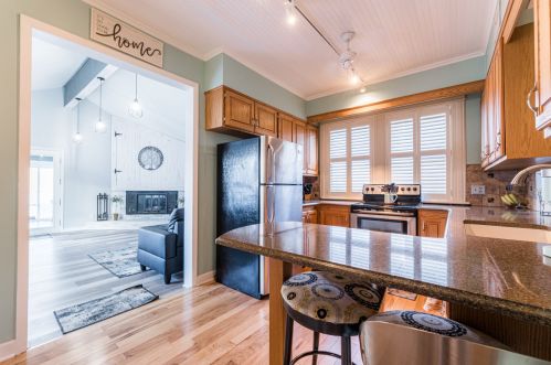 109 Alma St, Sycamore IL  60178-1624 exterior