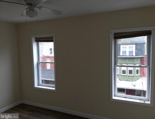 4012 Green St, Philadelphia, PA 19104-1758