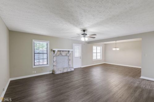 114 Oak Cir, Stockbridge GA  30281-3344 exterior