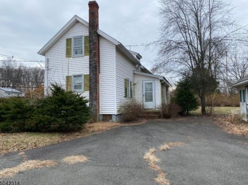 141 Reynolds Ave, Whippany, NJ