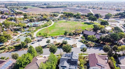 144 Compass, Irvine CA  92618-1155 exterior