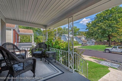 821 Drummond Ave, Tinton Falls, NJ 07712-5752