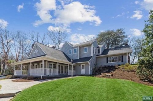 35 Rockleigh Rd, Rockleigh, NJ 07647-2709